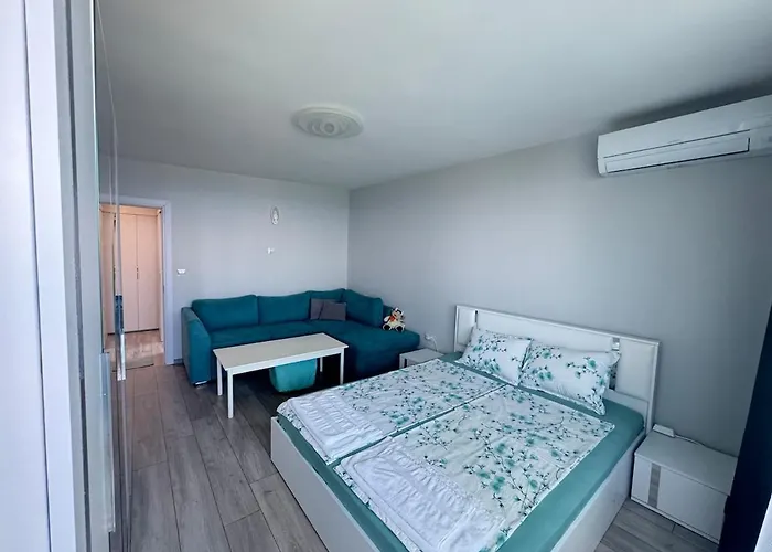 Lazur Sea 2bd Appartamento